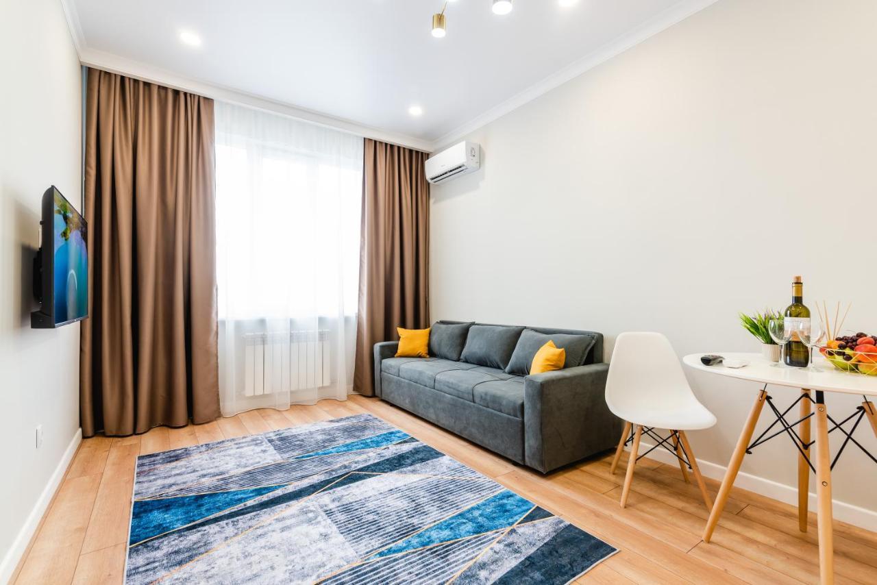 Comfortable Apartment Алматы Экстерьер фото