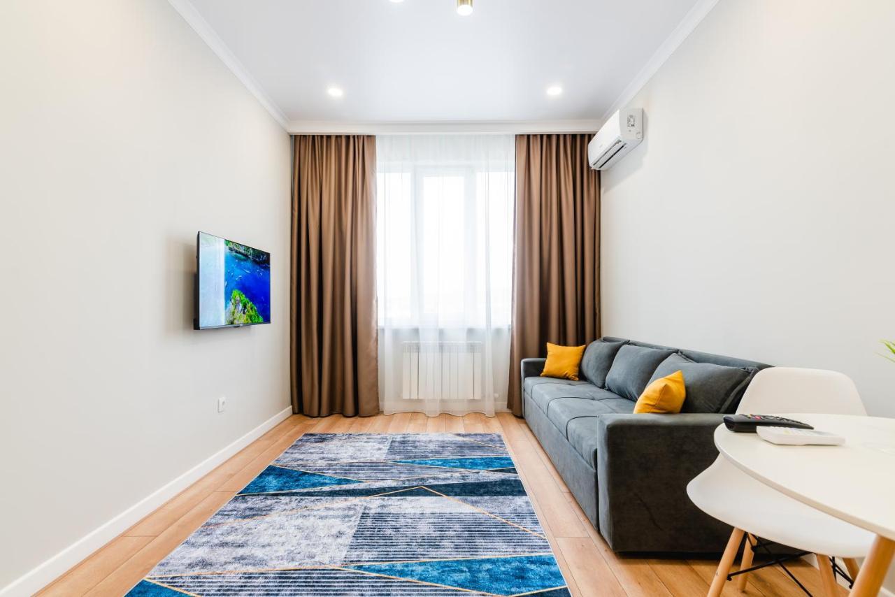 Comfortable Apartment Алматы Экстерьер фото